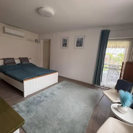 Holiday home Dora *